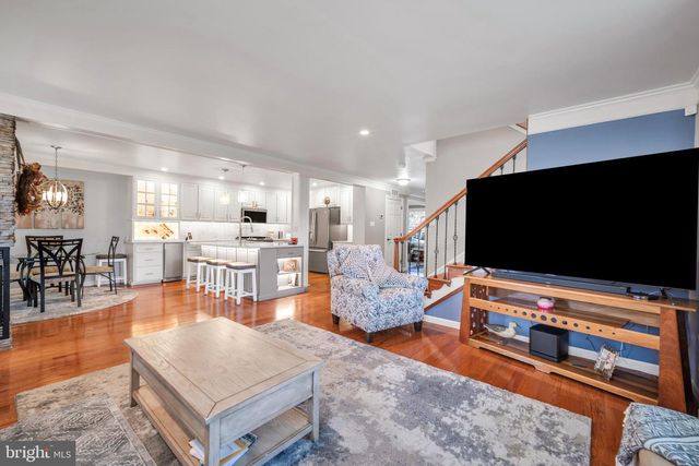 721 LOCUST LN, Ambler, PA 19002