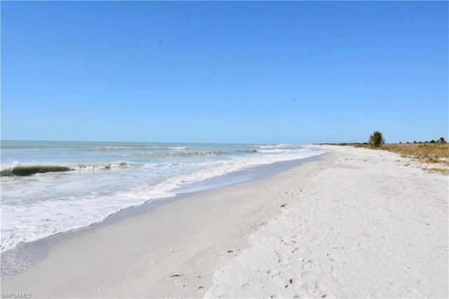 1828 Buckthorn LN, Sanibel, FL 33957