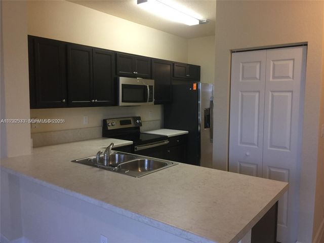 2819 SE 1st Drive 6, Homestead, FL 33033