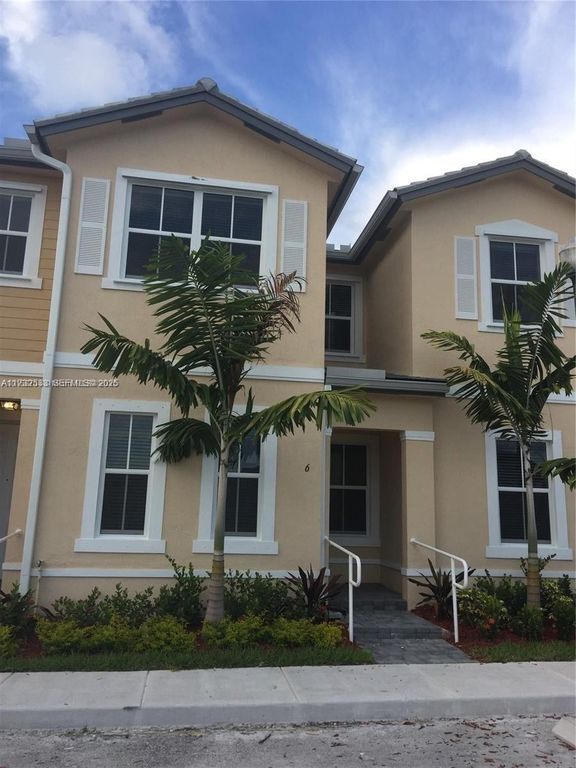 2819 SE 1st Drive 6, Homestead, FL 33033