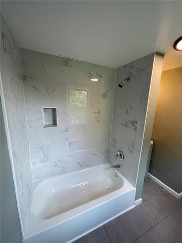 1371 Crucible St, Crafton Heights, PA 15220