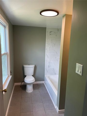 1371 Crucible St, Crafton Heights, PA 15220