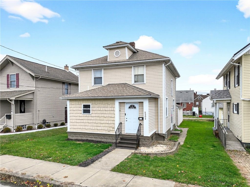 2202 McMinn St, Aliquippa, PA 15001
