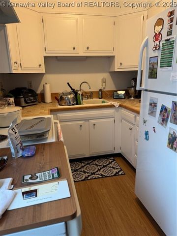 1416 Ravinia Road, Charleston, WV 25314