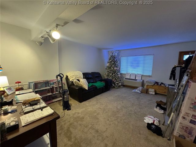 1416 Ravinia Road, Charleston, WV 25314