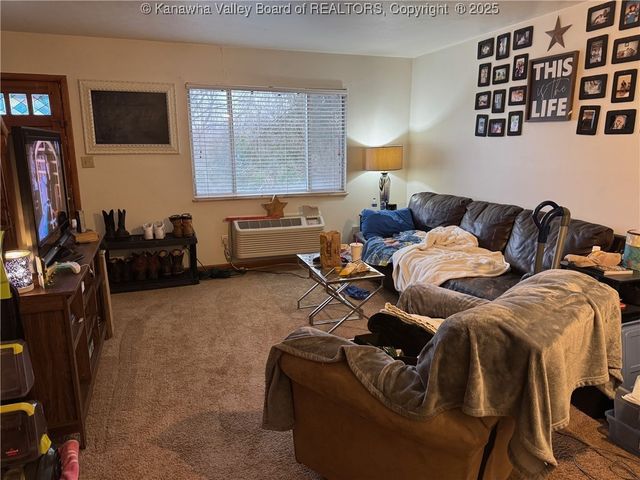 1416 Ravinia Road, Charleston, WV 25314