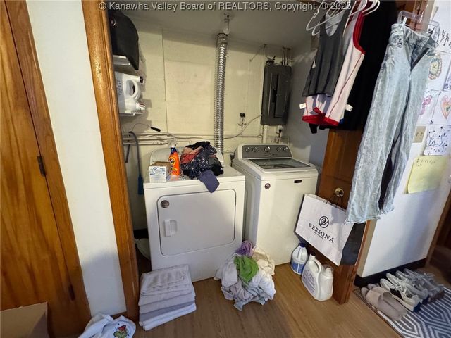 1416 Ravinia Road, Charleston, WV 25314