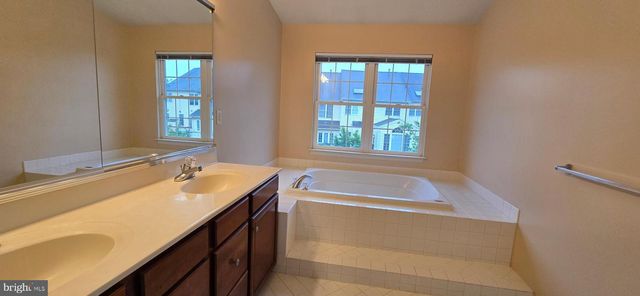 22614 WELBORNE MANOR SQ, Ashburn, VA 20148