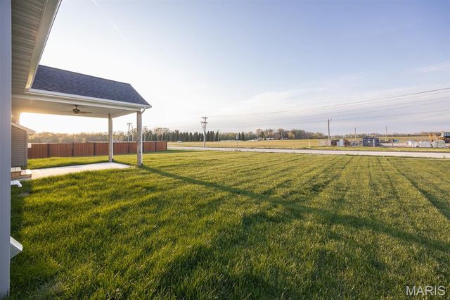 1192 Widgeon Drive, Mascoutah, IL 62258