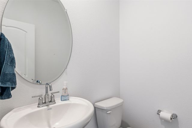 5238 Gold Hill Lane, Santa Fe, NM 87507