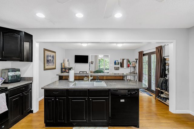 295 Cody Way, Tunnel Hill, GA 30755