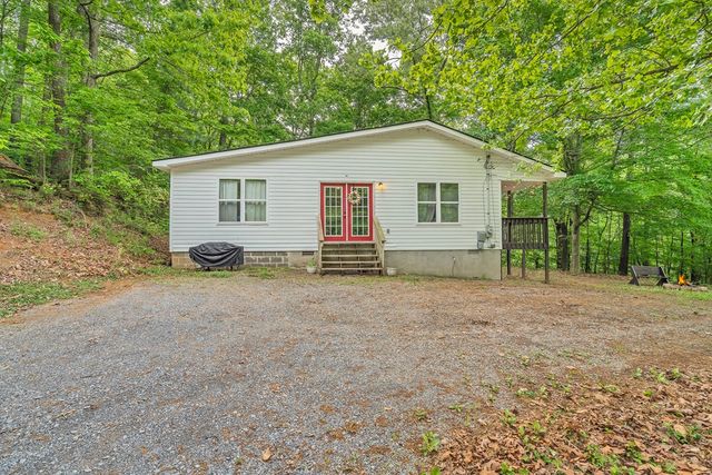295 Cody Way, Tunnel Hill, GA 30755