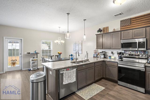 199 Brightleaf Circle, Hinesville, GA 31313