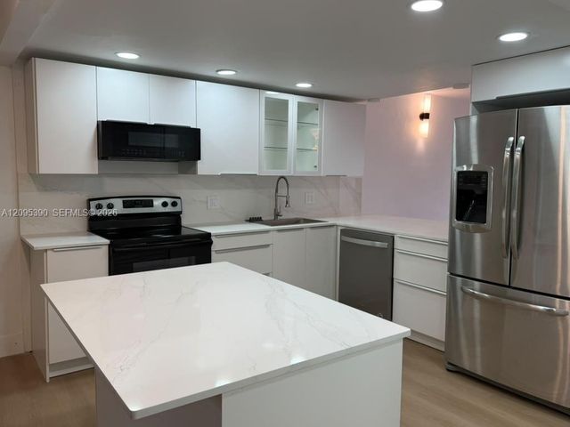 639 N University Drive 17, Plantation, FL 33324
