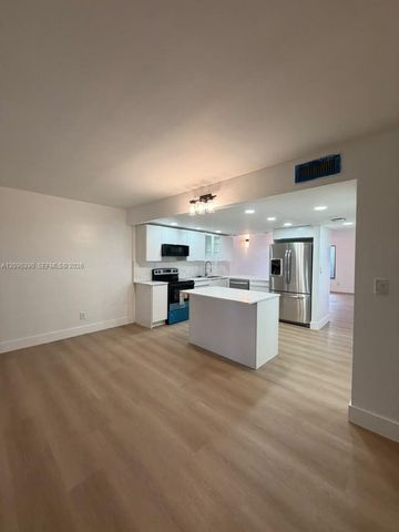 639 N University Drive 17, Plantation, FL 33324