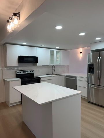 639 N University Drive 17, Plantation, FL 33324