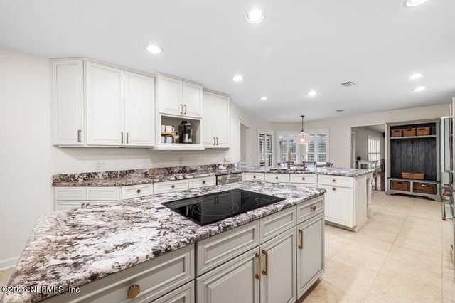 8119 WEKIVA Lane, Jacksonville, FL 32256