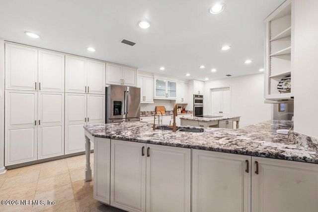 8119 WEKIVA Lane, Jacksonville, FL 32256