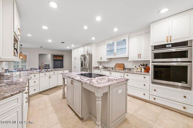 8119 WEKIVA Lane, Jacksonville, FL 32256