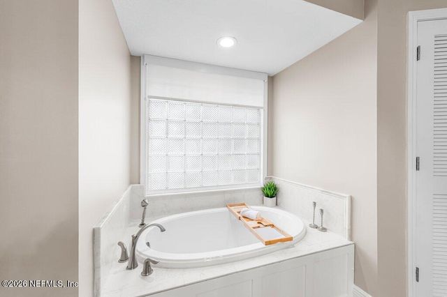 8119 WEKIVA Lane, Jacksonville, FL 32256