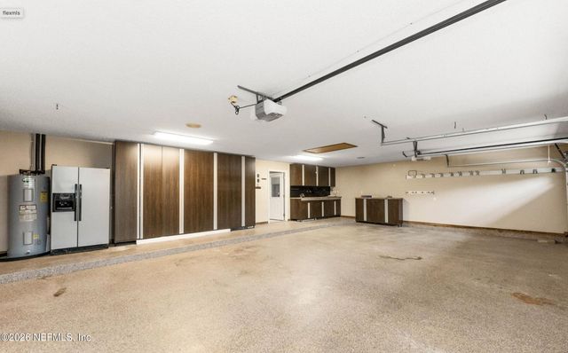 8119 WEKIVA Lane, Jacksonville, FL 32256