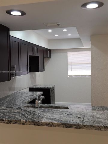 4020 Del Rio Way, Sunrise, FL 33351