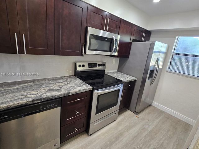 4020 Del Rio Way, Sunrise, FL 33351