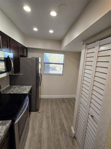 4020 Del Rio Way, Sunrise, FL 33351