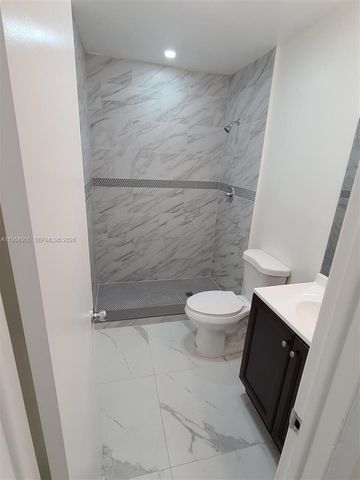 4020 Del Rio Way, Sunrise, FL 33351