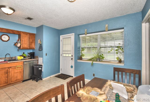 3124 S 210th East Avenue, Broken Arrow, OK 74014