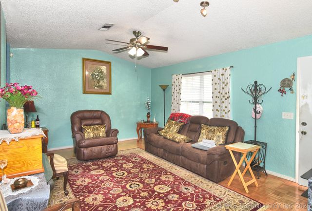 3124 S 210th East Avenue, Broken Arrow, OK 74014