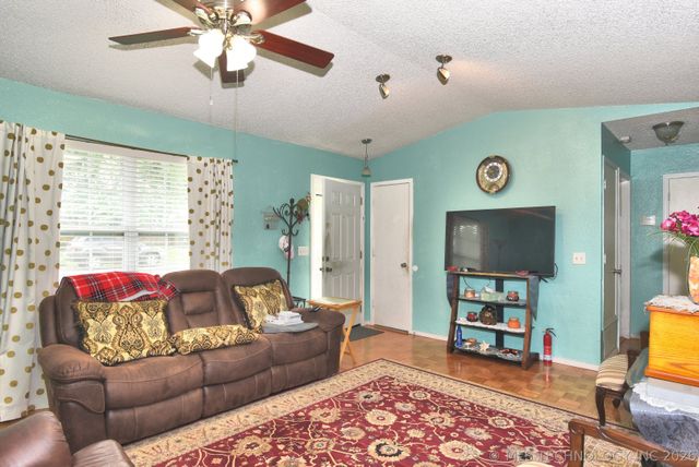3124 S 210th East Avenue, Broken Arrow, OK 74014