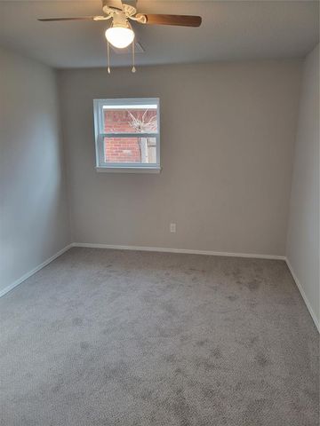 104 Burton Place, Edmond, OK 73013