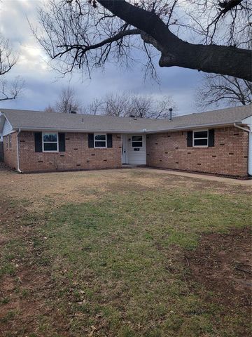 104 Burton Place, Edmond, OK 73013