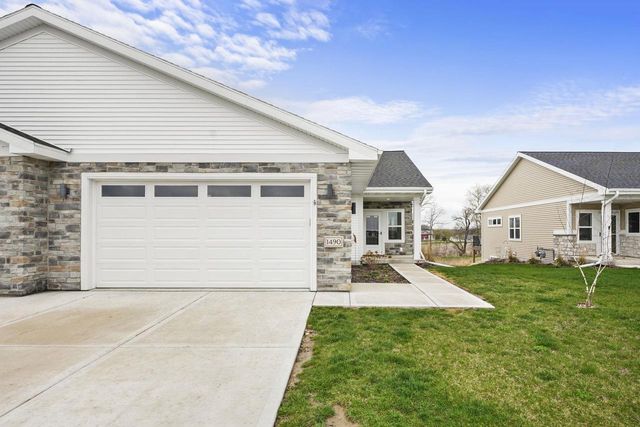 1490 Palm Grass Way, Stoughton, WI 53589