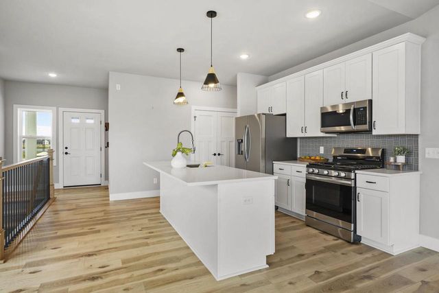 1490 Palm Grass Way, Stoughton, WI 53589