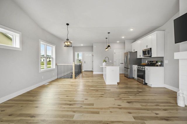 1490 Palm Grass Way, Stoughton, WI 53589