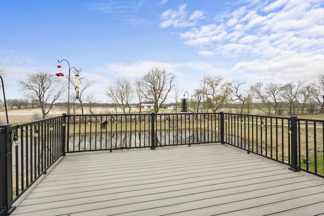 1490 Palm Grass Way, Stoughton, WI 53589