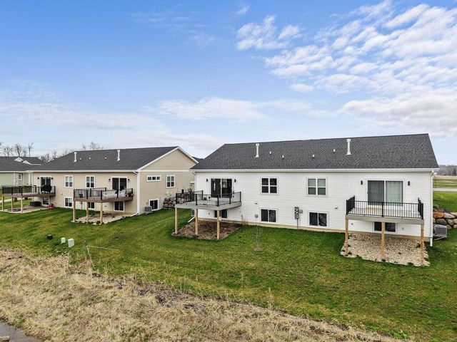 1490 Palm Grass Way, Stoughton, WI 53589