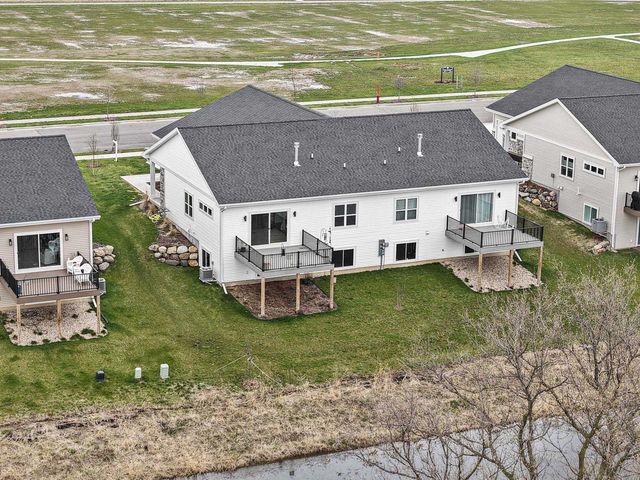 1490 Palm Grass Way, Stoughton, WI 53589