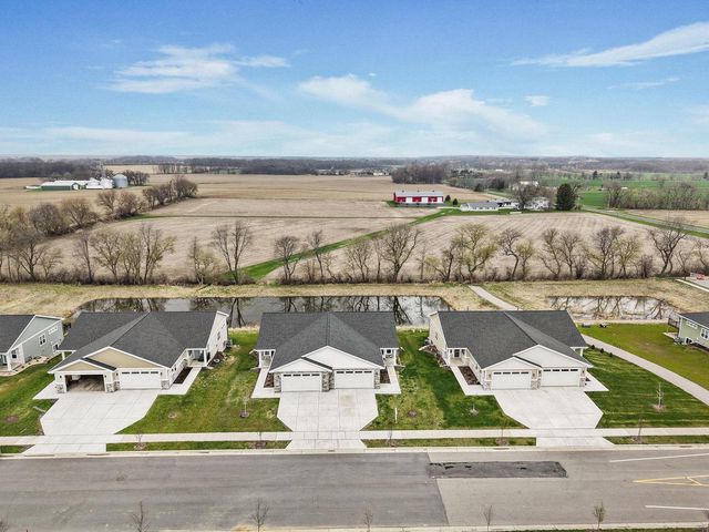 1490 Palm Grass Way, Stoughton, WI 53589