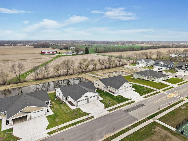 1490 Palm Grass Way, Stoughton, WI 53589