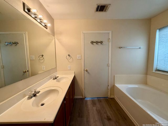 7439 Carriage Pass, San Antonio, TX 78249