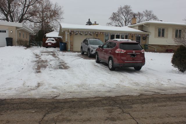 5639 N Manor Lane, Norwood Park Township, IL 60631