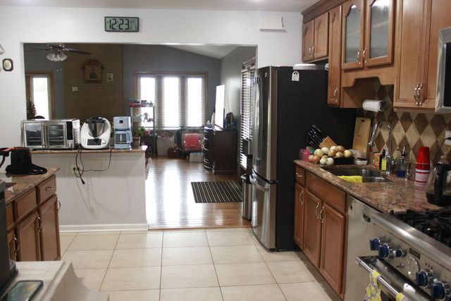 5639 N Manor Lane, Norwood Park Township, IL 60631