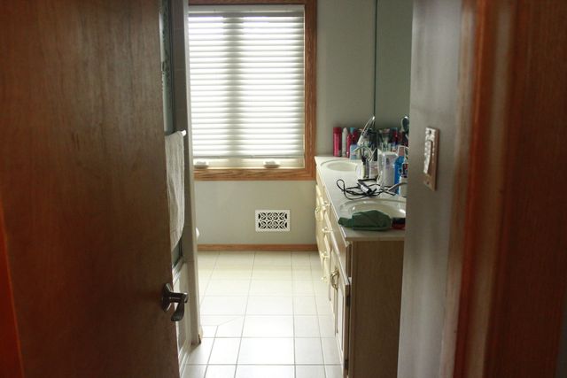 5639 N Manor Lane, Norwood Park Township, IL 60631