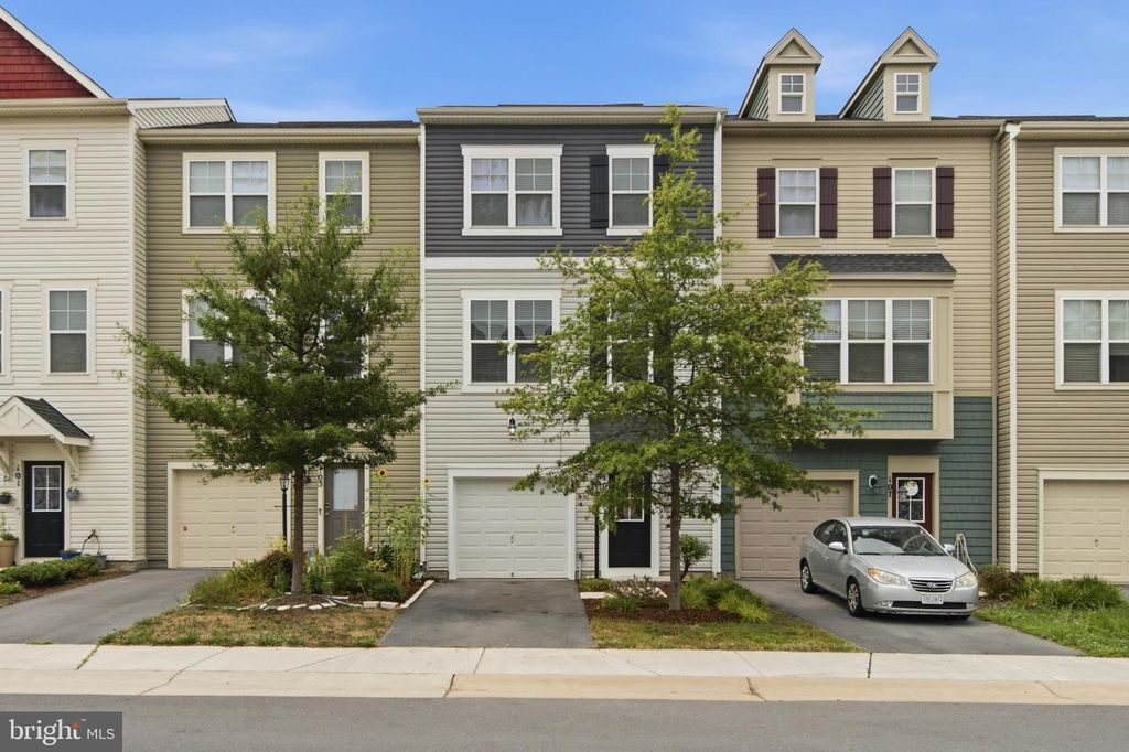 105 FADING STAR CT, Stephenson, VA 22656