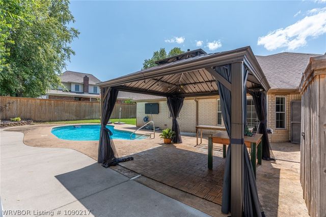 2412 Fianna Way, Fort Smith, AR 72908
