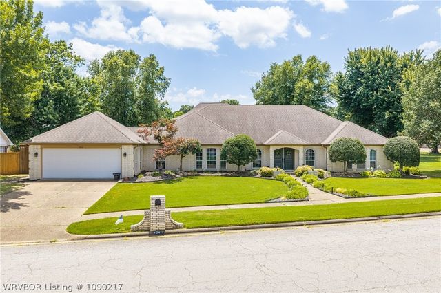 2412 Fianna Way, Fort Smith, AR 72908