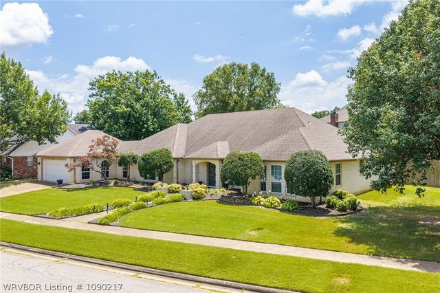 2412 Fianna Way, Fort Smith, AR 72908